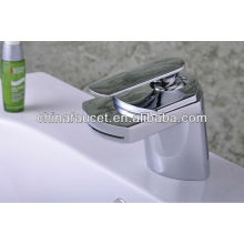 Qh0701 avec les robinets de cascade de salle de bains modernes de bec de Widly